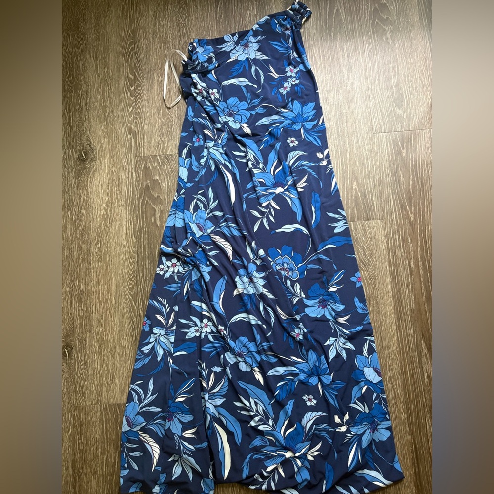 NWT Tommy Bahama Navy and White Floral Dress Size Small